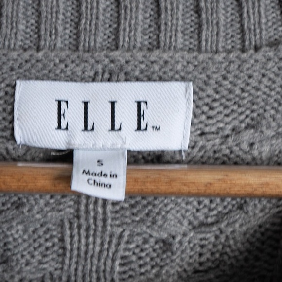 ELLE Layered Cable Knit Gray Sweater - Picture 6 of 6